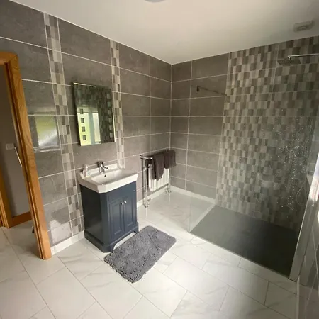 Holiday home Paddys