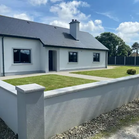 Holiday home Paddys